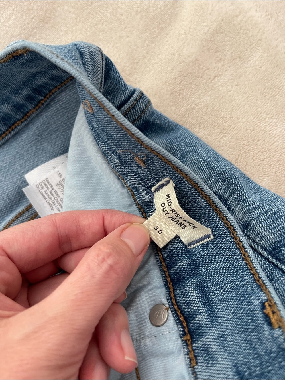 Madewell Mid-rise kick out jeans - Picture 3 of 6